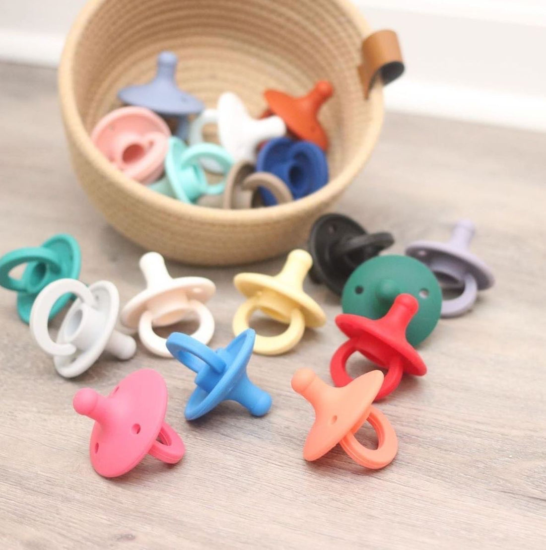 OLI Pacifiers